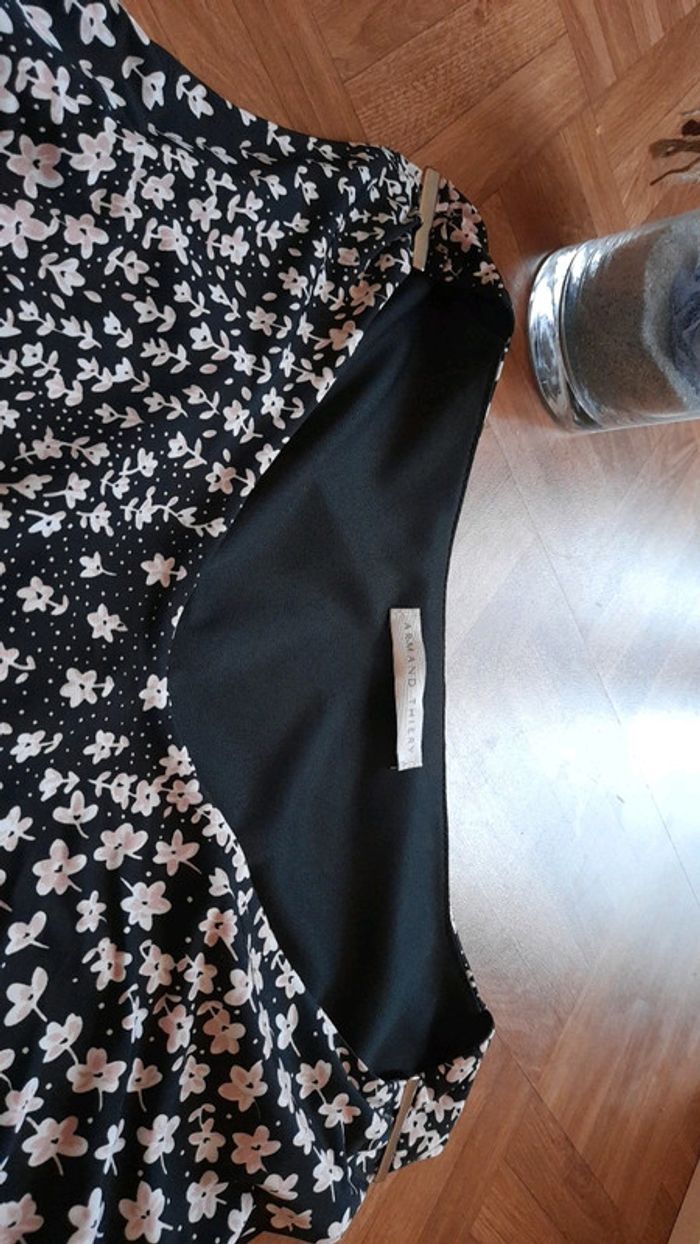 Robe noir avec superposition - photo numéro 3