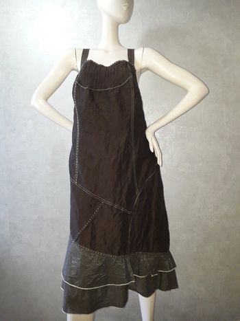 robe marron brillante en bas taille 46