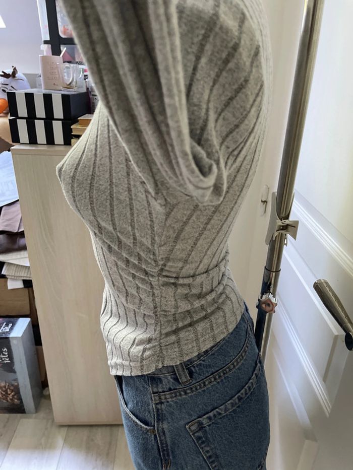 Top gris - photo numéro 9