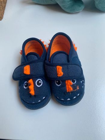Chaussons taille 23