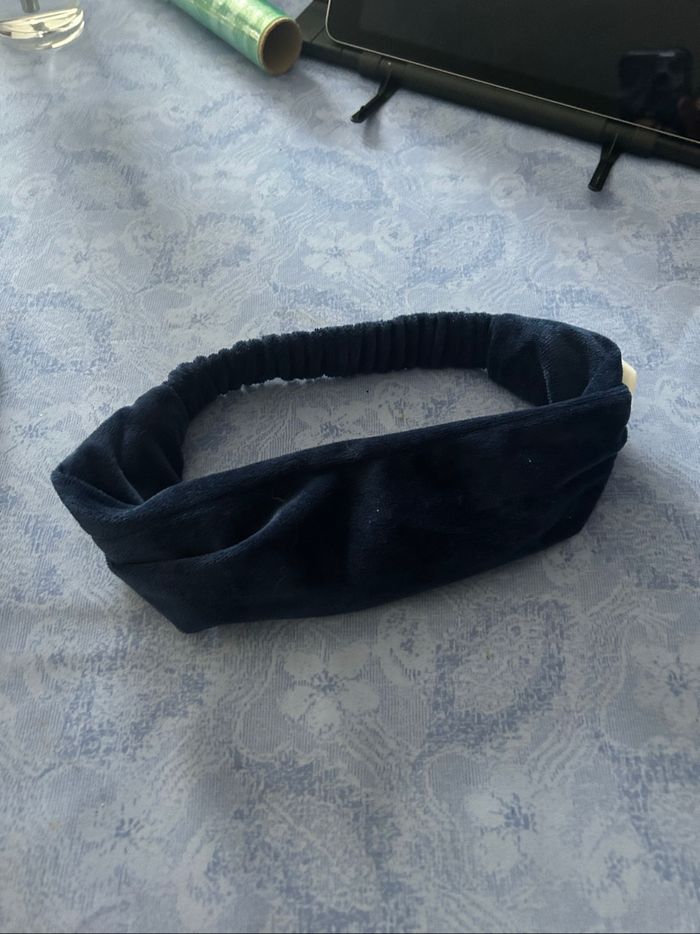 Bandeau cheveux bleu marine pour skincare