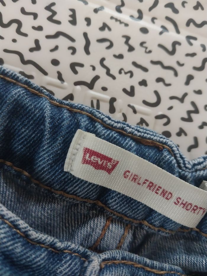 Short jean Levi’s fille 12 ans denim bleu clair girlfriend shorty - photo numéro 4