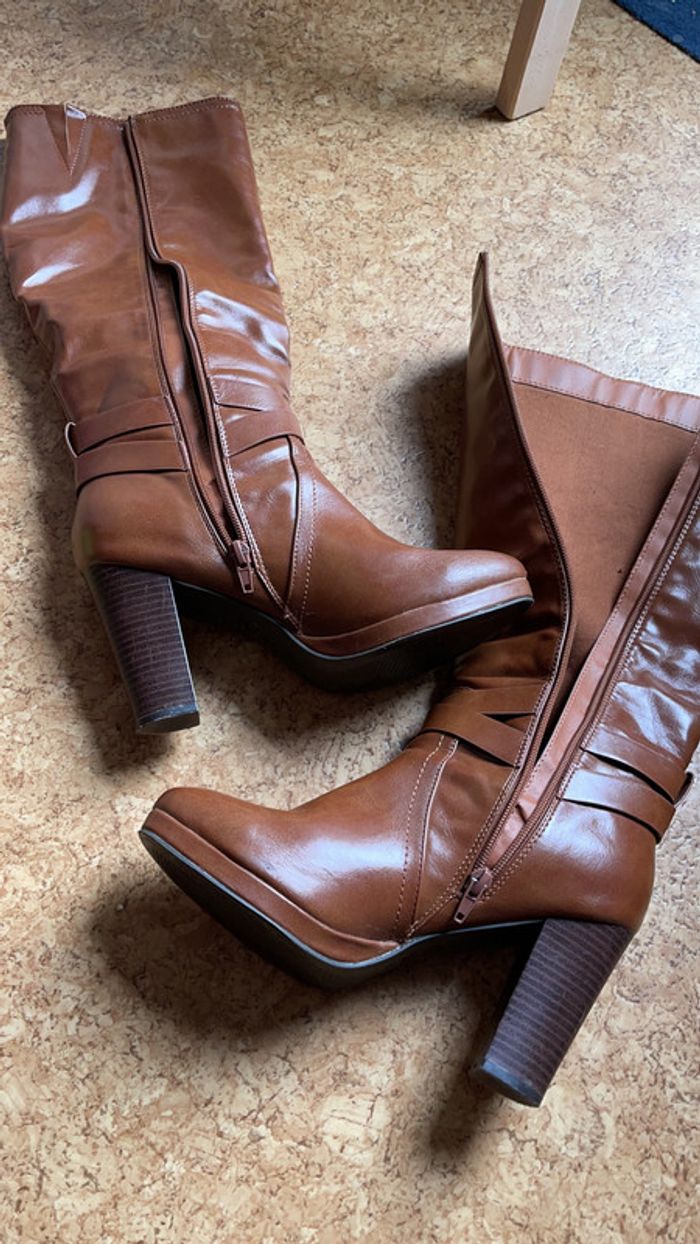 Jolies bottes pointure 38 - photo numéro 9