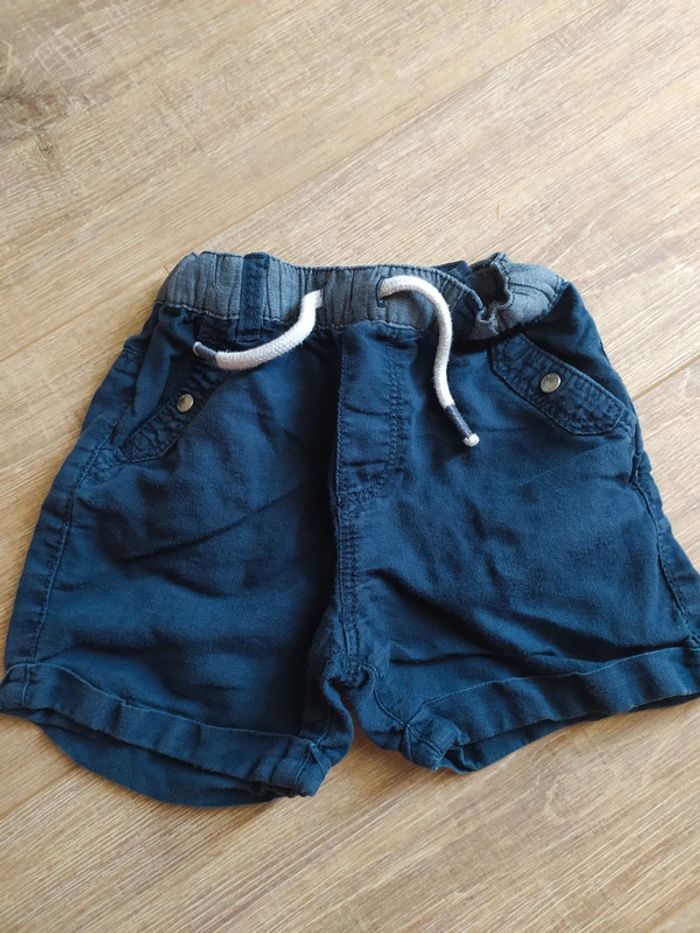 Short 3 ans
