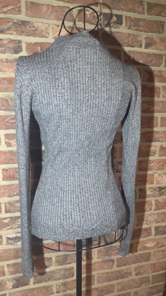 Haut a longues manches gris ligné H&M Taille S / 36 - photo numéro 8