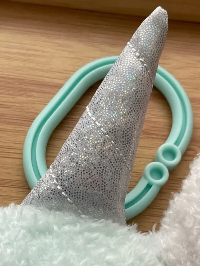 Doudou peluche licorne plat à attacher - photo numéro 3