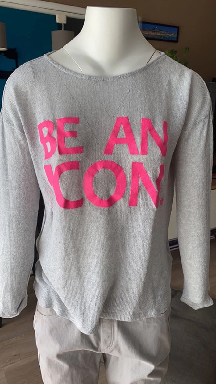 Pull gris et fushia