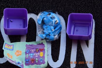 Figurine stitch puzzle palz