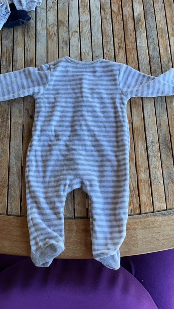 Pyjama bébé en velours - 3 mois - photo numéro 6
