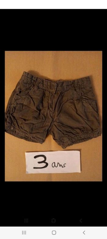 Short 3 ans