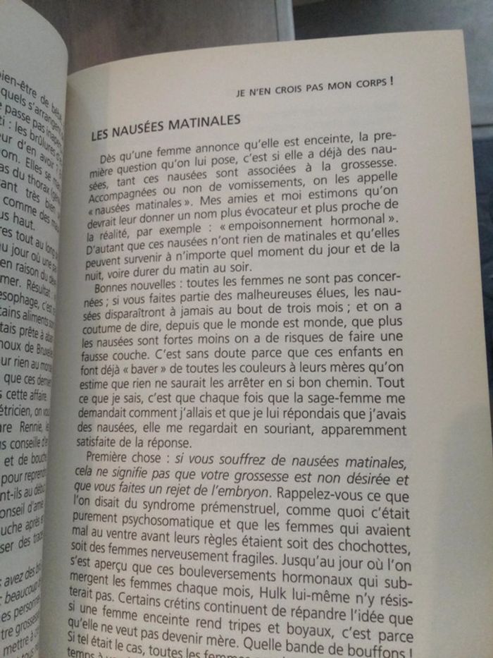 Lot livre + collier sautoir bola future maman - photo numéro 17