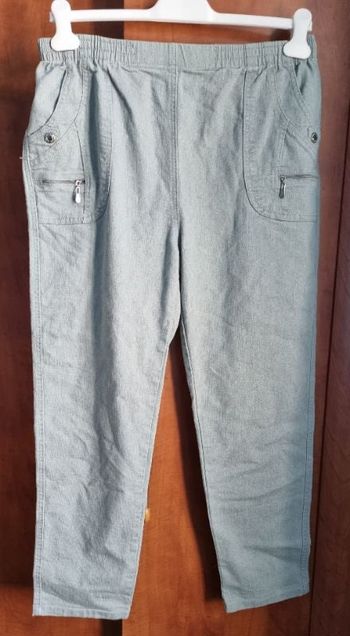 Jean gris taille 40-42 élastique à la taille