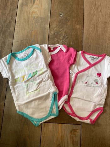 Lot de 3 bodies Kimadi 3 mois et 6 mois