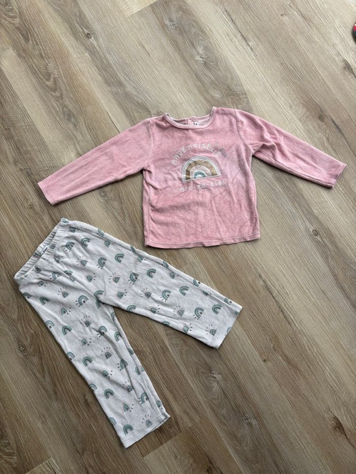 Pyjama deux pièces fille taille 36 mois - photo numéro 2