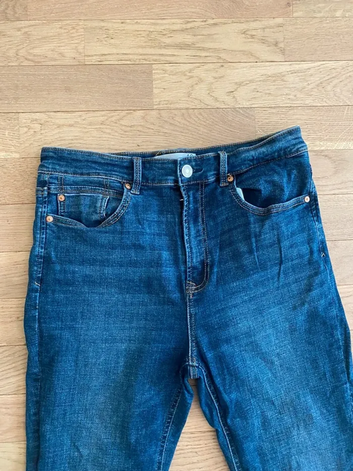 Jeans stradivarius taille haute - photo numéro 2