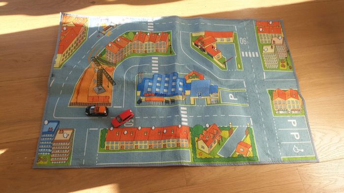 Tapis voitures 89 par 59 + 2 voitures