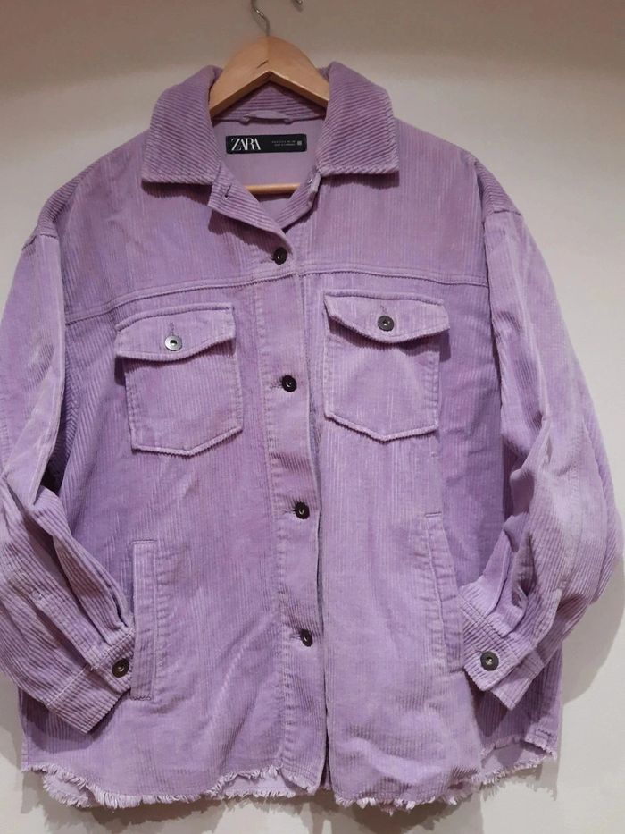 Sobrecamisa pana lila Zara talla S.Surchemise en velours côtelé lilas Zara taille S.