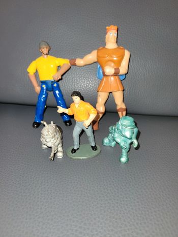 Lot de 5 figurines/ jouets