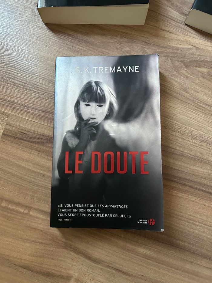 Lot de 4 livres thrillers / policiers - photo numéro 6
