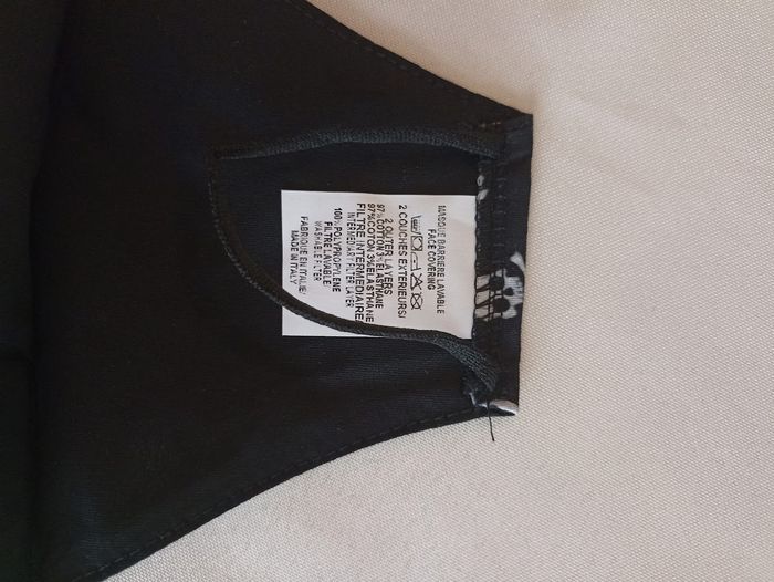 Lot de 2 Masques Barrière Lavables - Têtes de Mort & Os Croisés - Neufs - photo numéro 3