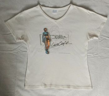 Rare tshirt femme Lara Croft Tomb Raider L'ange des ténèbres année 2003 virtual