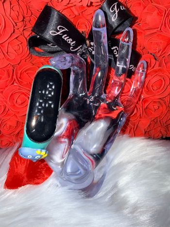 🦖 Montre connectée enfant – Bracelet vert dinosaure & affichage LED ! 🦖