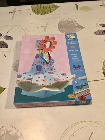 Kit créatif collage miss blossom avec paillette , créer ton personnage et décor le