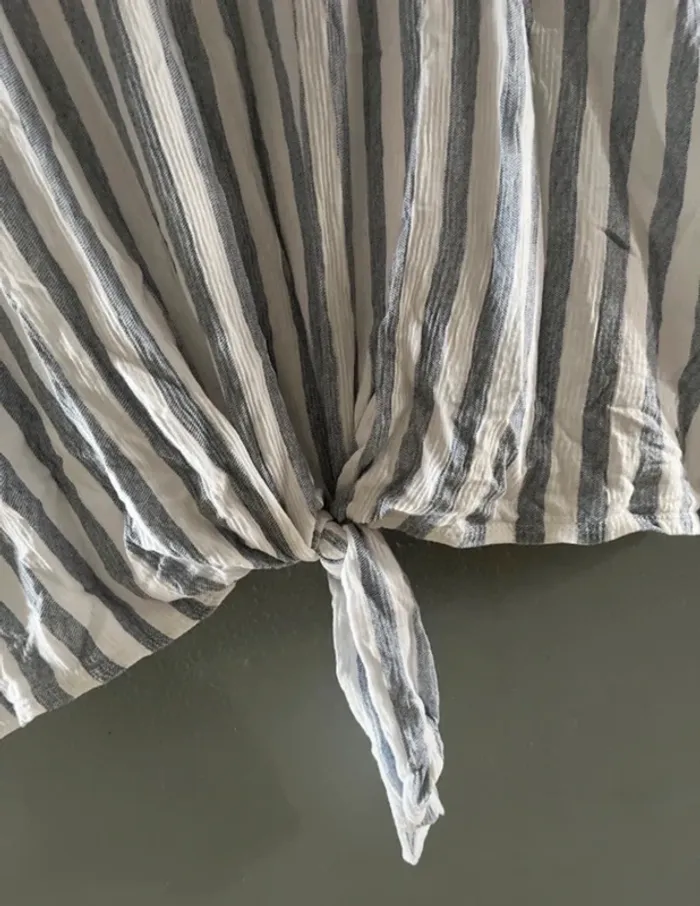 Blouse rayer kiabi en L - photo numéro 4