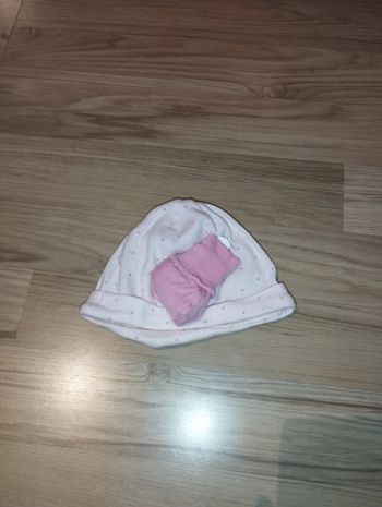Lot bonnet moufles naissance fille