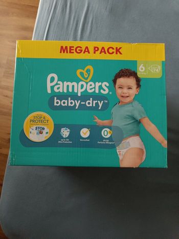 Couche Pampers baby-dry taille 6