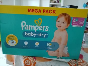 Couches Pampers baby dry