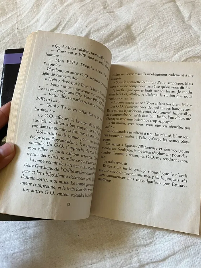 Virus L.I.V. 3 ou la mort des livres - Christian Grenier - photo numéro 5