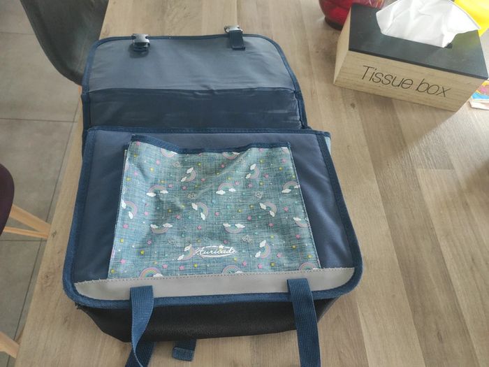 Cartable d'école pour fille - photo numéro 2