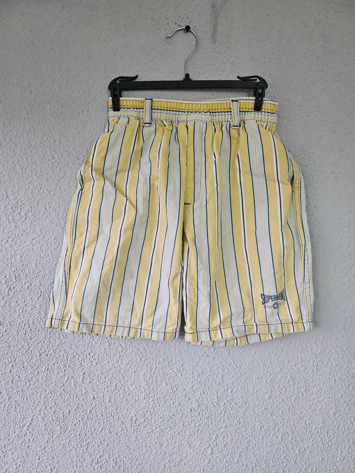 Short à rayures pour garçon
