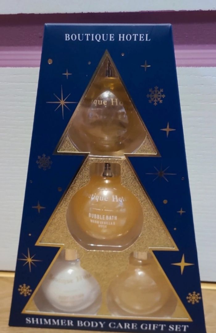 Super coffret beauté boule de Noël neuf