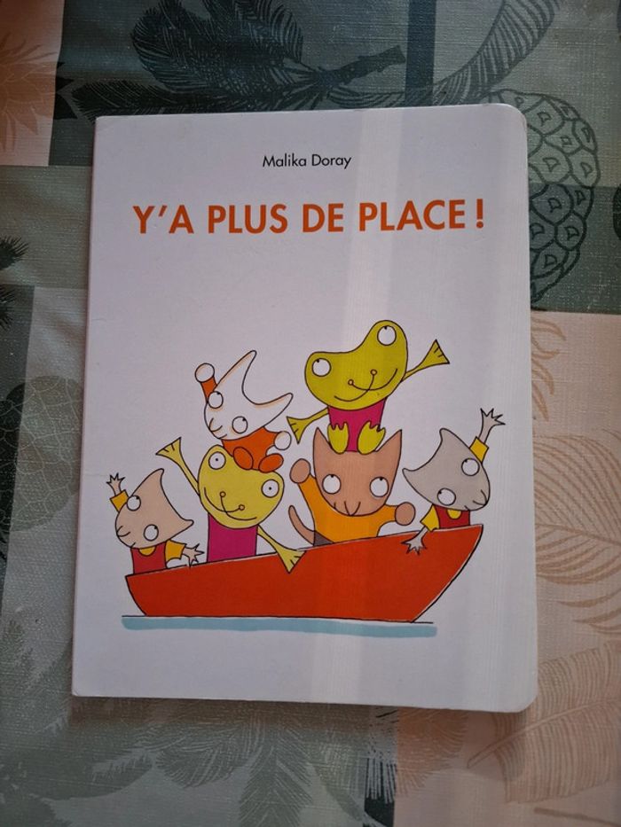 Y'a plus de place