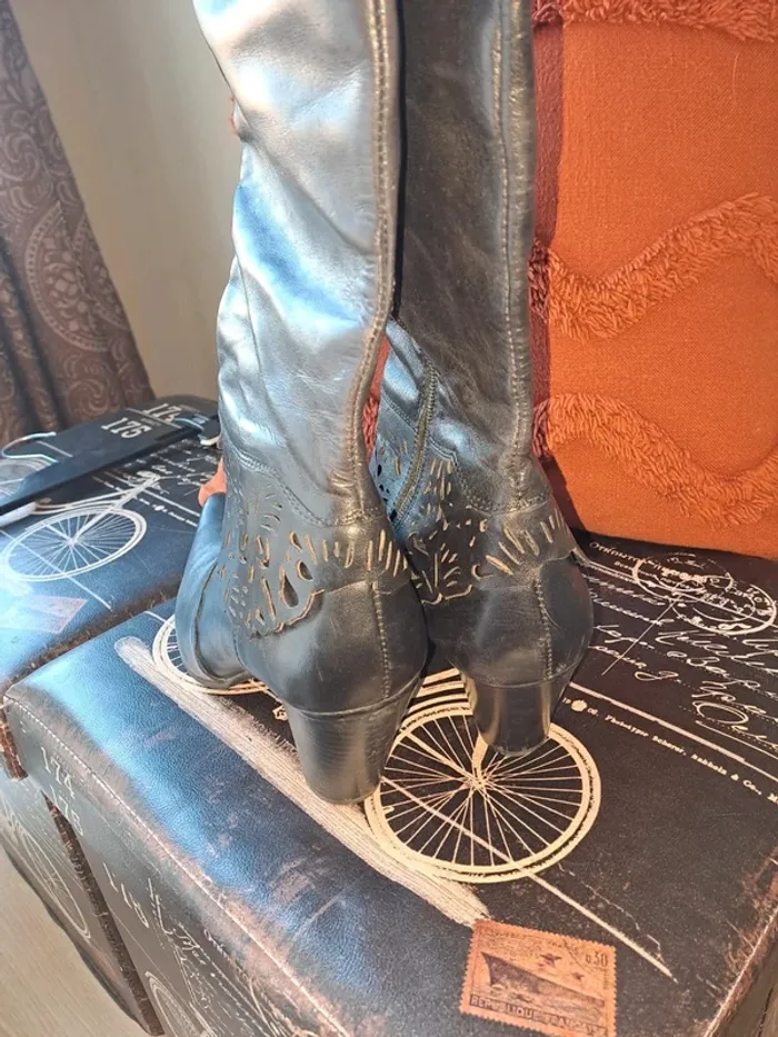 Bottes italiennes 40 magnifiques marron foncé en cuir haute qualité dentelle ttbe - photo numéro 14