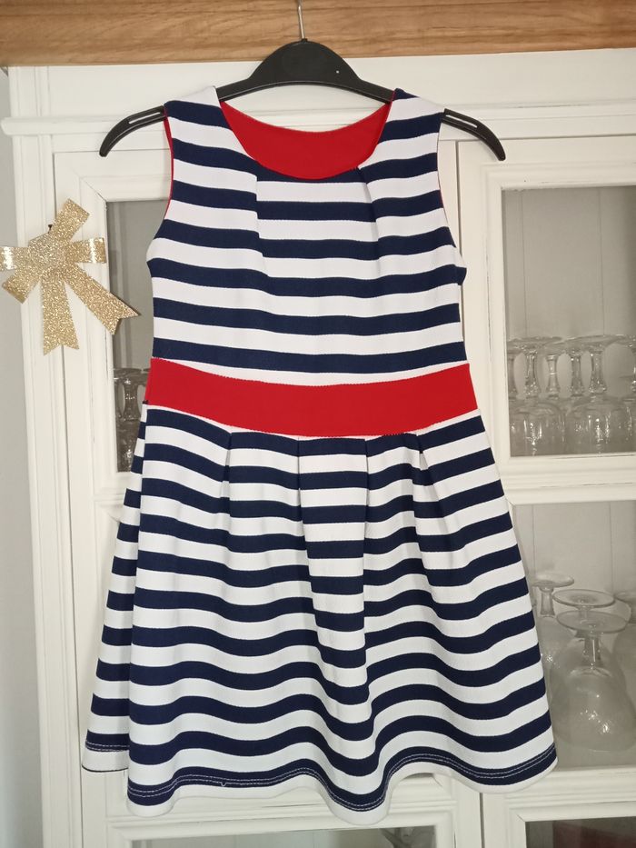 Petite robe marinière tricolore excellent état taille 6 ans 👗🍓