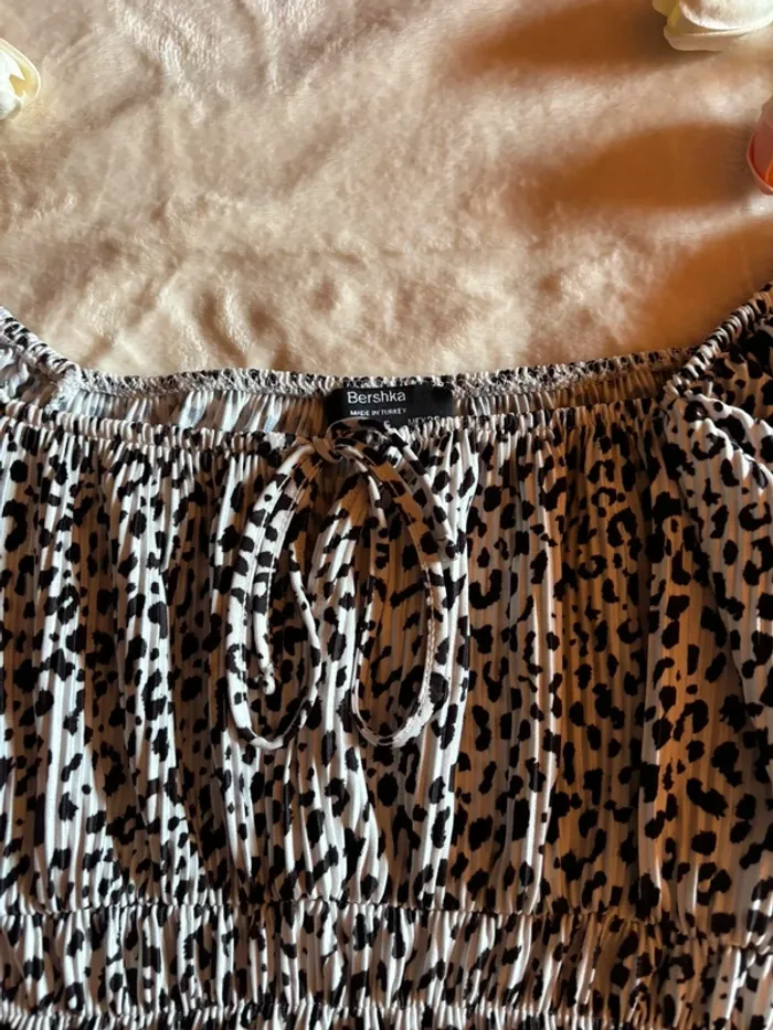 Haut Épaules Dénudées Bershka – Taille S, Noir & Blanc - photo numéro 3