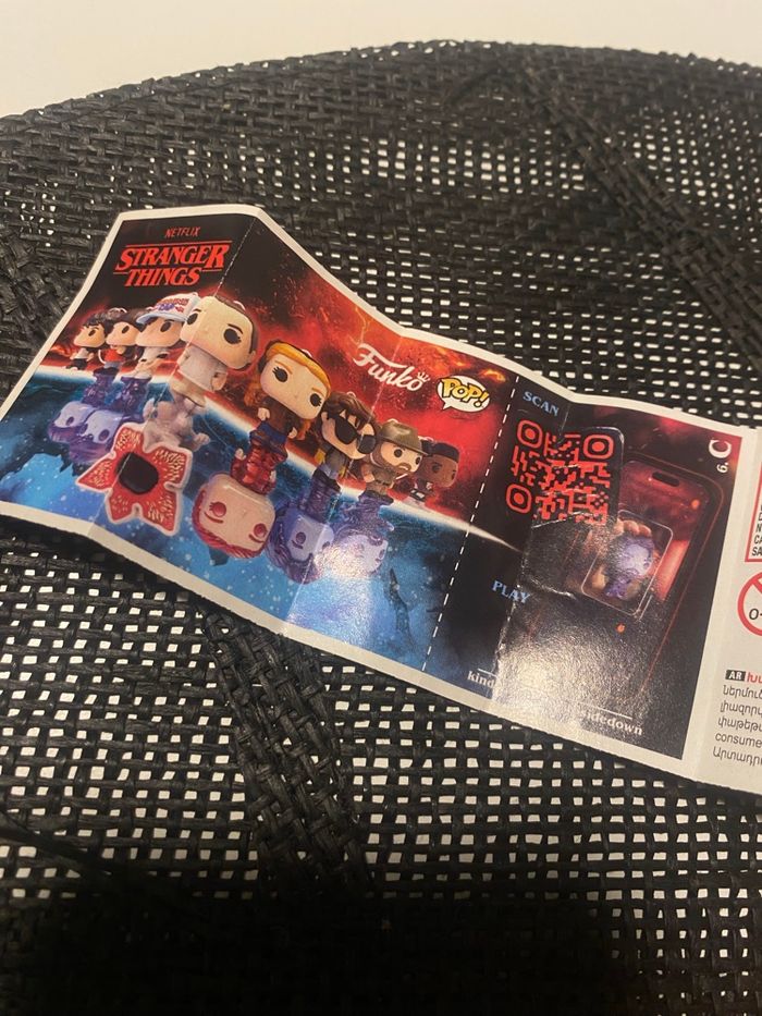 kinder Joy Stranger Things VC264 Hopper - photo numéro 2