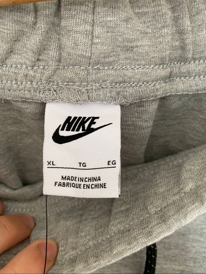 Pantalon Nike Tech - photo numéro 3