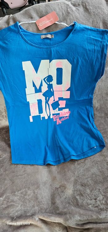 Tee shirt Tout simplement taille 16 ans