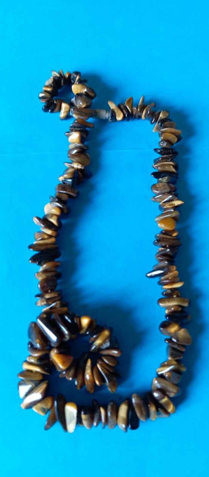 Collier ras du cou en perles d'œil de tigre - photo numéro 3