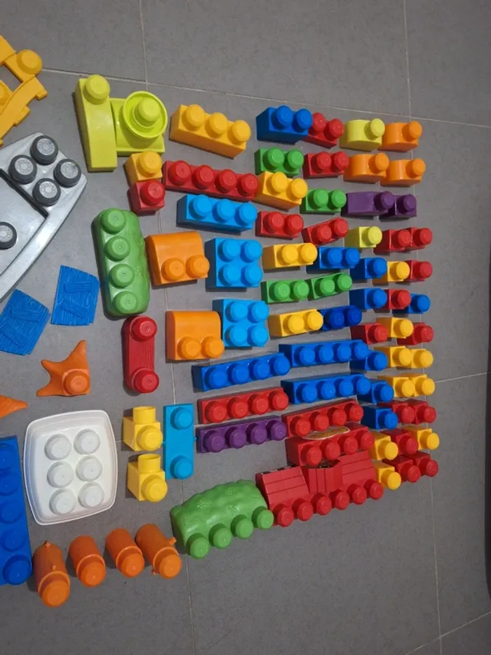 Gros lot de Megablocks - photo numéro 3