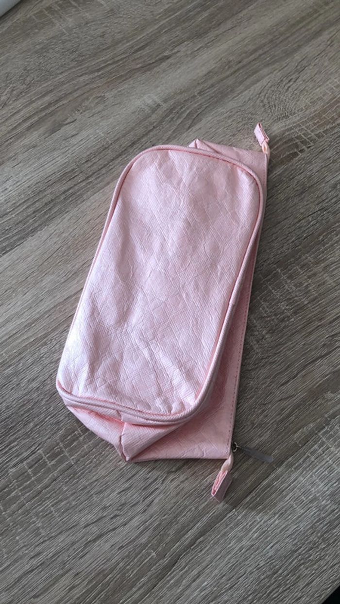 Pochette Ekoi - Neuve jamais utilisée - photo numéro 2