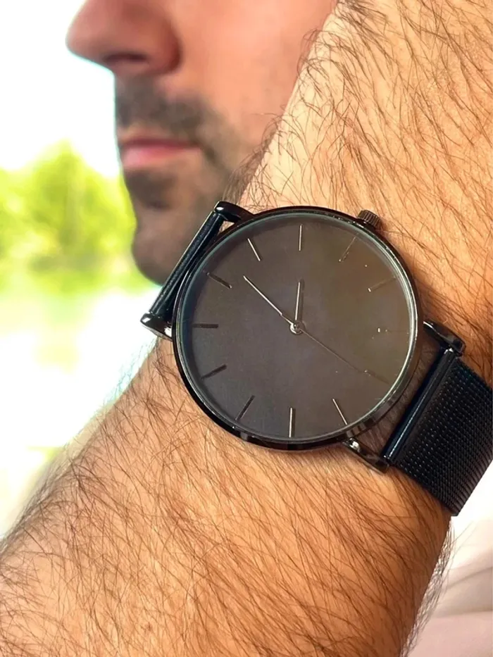 Montre Minimaliste Élégante