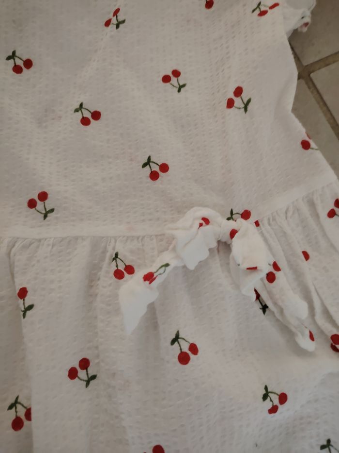 Robe cerises - photo numéro 2