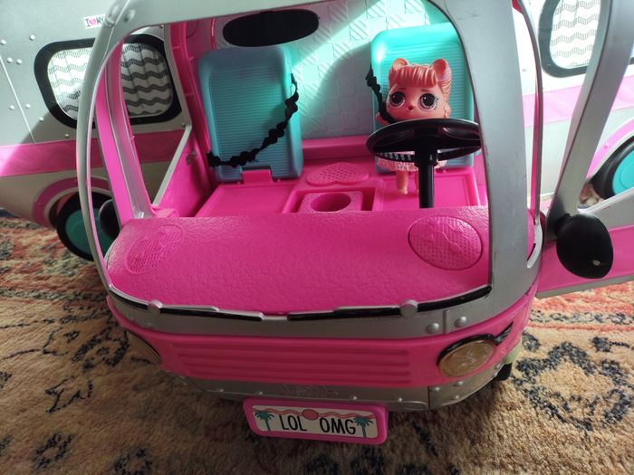 Camping car L.O.L surprise - photo numéro 4