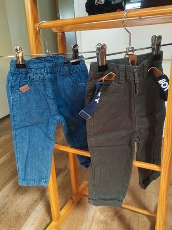 Lot de 2 jeans/pantalons bébé garçon taille 9 mois