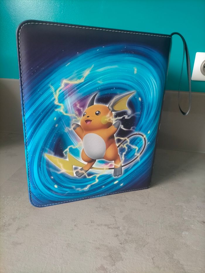Classeur pour 900 cartes Pokémon - photo numéro 2